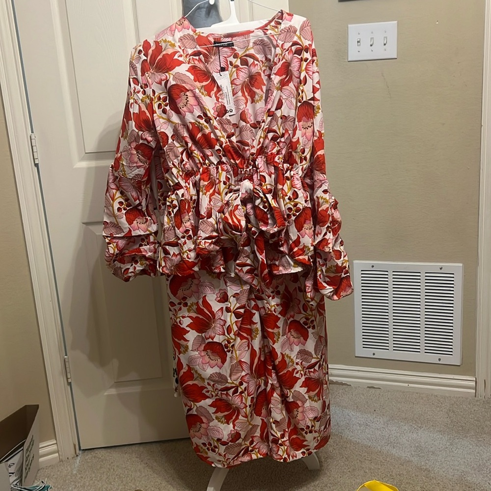 NWT Floral Peplum top and wide-leg trousers Size 12 US